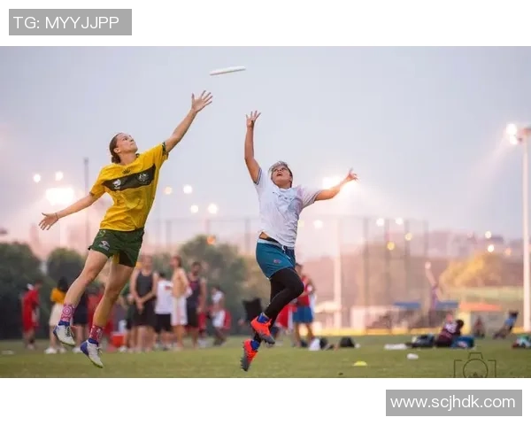 重庆飞盘队在世界攀岩锦标赛中的精彩表现与技术分析